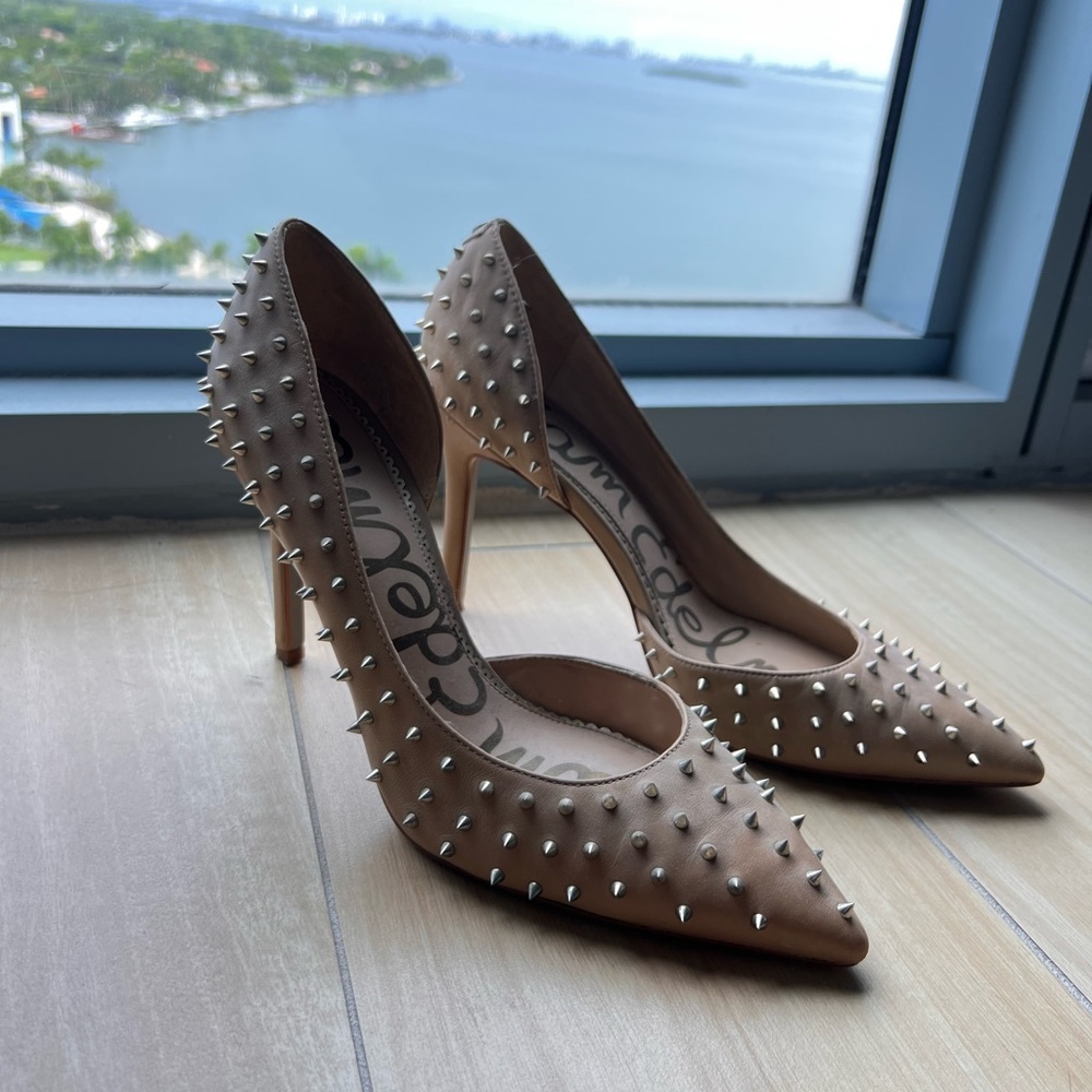 SAM EDELMAN PUMP
